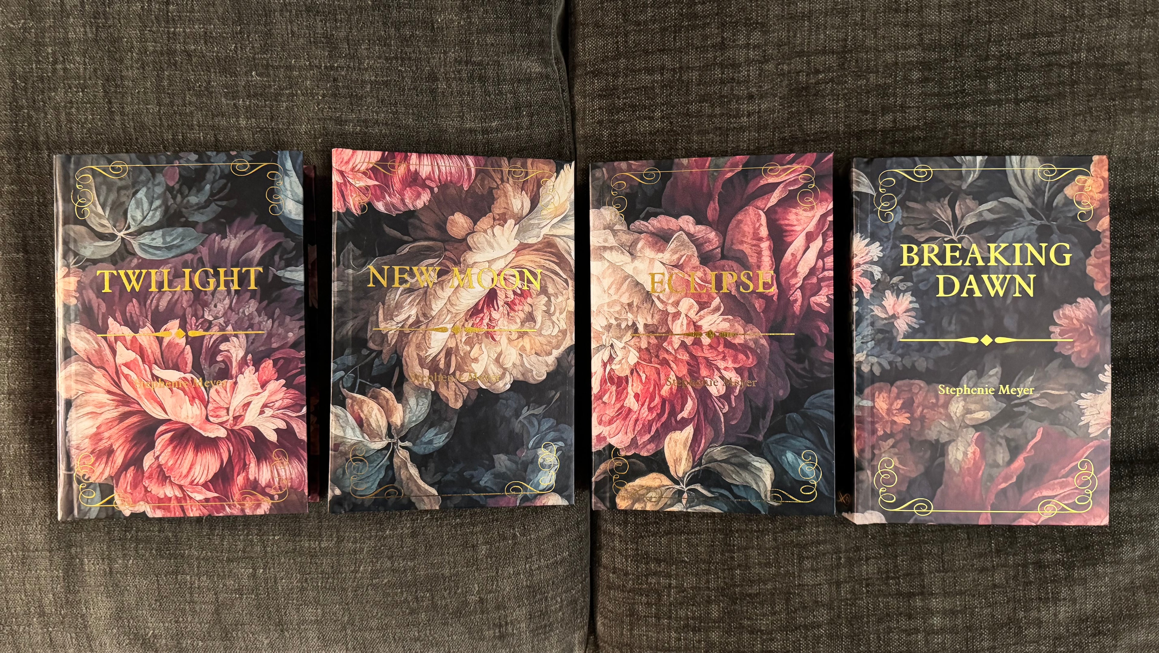 The Twilight Saga: Custom Hardback Set